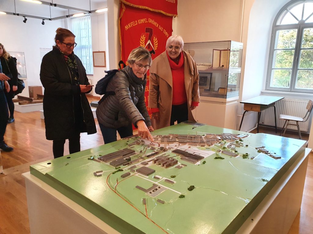 Besuch von Claudia Roth und Katrin Budde im Mansfeld-Museum, Hettstedt am 01.11.2022